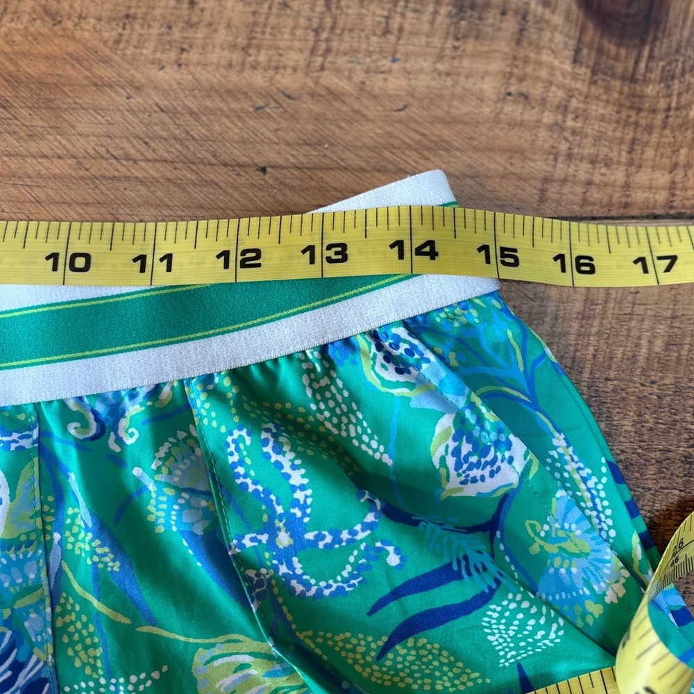 Lilly Pulitzer Womens Silvana Luxletic Skirt Botanical Green In A Flutter Medium - Picture 6 of 9